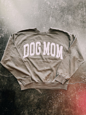 Trés Bien “Dog Mom” Sweatshirt