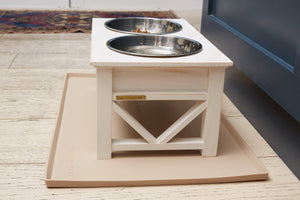 FARMHOUSE Rustic Elevated Pet Feeder