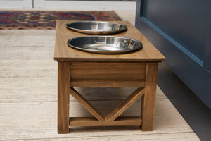 FARMHOUSE Rustic Elevated Pet Feeder