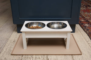 FARMHOUSE Rustic Elevated Pet Feeder